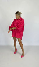 Load image into Gallery viewer, Coco Willow Lillian Shirt Fuchsia Size 6
