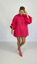 Load image into Gallery viewer, Coco Willow Lillian Shirt Fuchsia Size 6