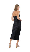 Load image into Gallery viewer, L&#39;idee Soiree Halter Gown Black Size 6